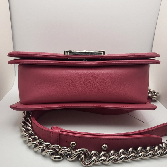 CHANEL Quilted Boy Bag Small Lambskin in Pink - Picture 7 of 13